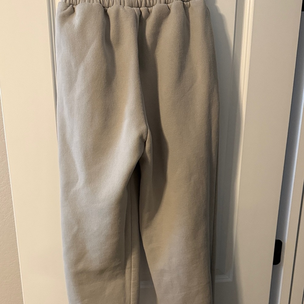 Comfrt Women's stone Hoodie and Pants Set - Picture 4 of 5